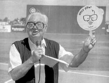 Harry Caray Statue editorial photo. Image of glasses - 19545341